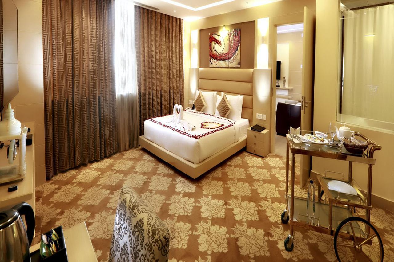 Hotel Patliputra Continental Patna  Dış mekan fotoğraf