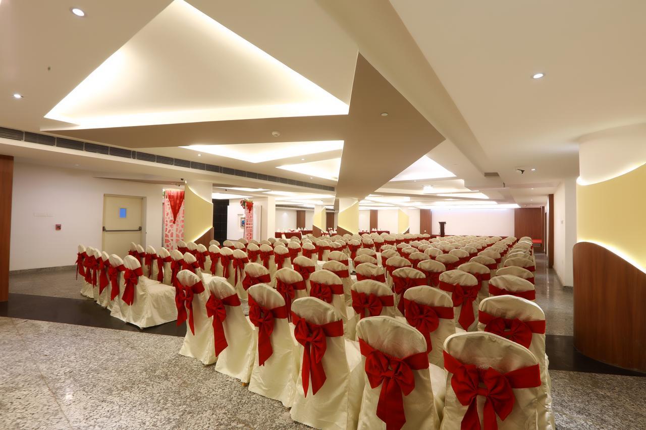 Hotel Patliputra Continental Patna  Dış mekan fotoğraf