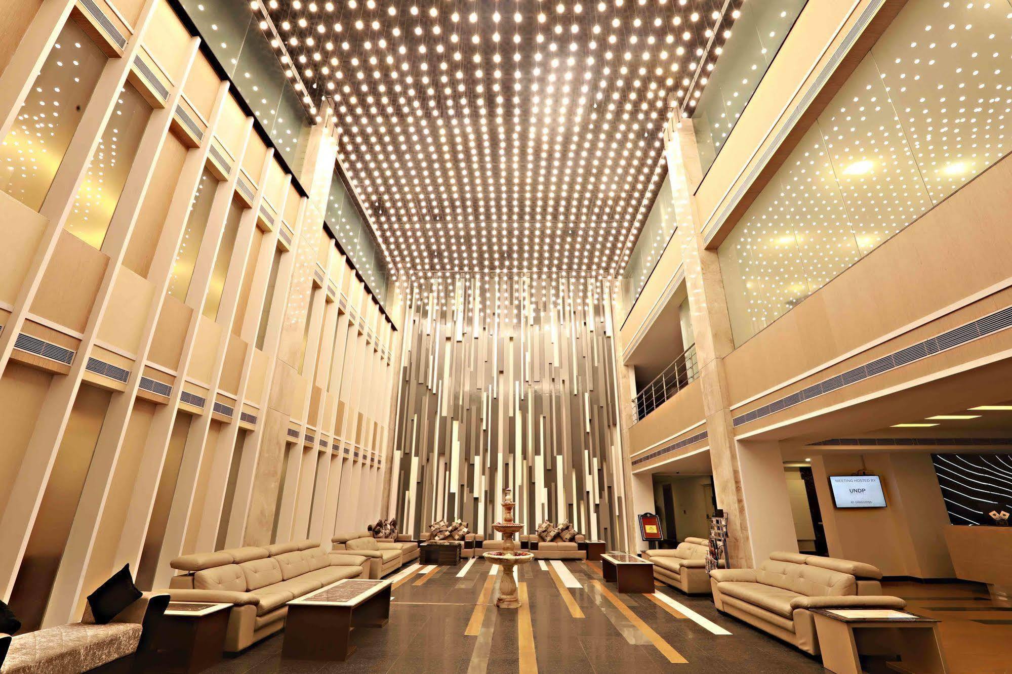 Hotel Patliputra Continental Patna  Dış mekan fotoğraf