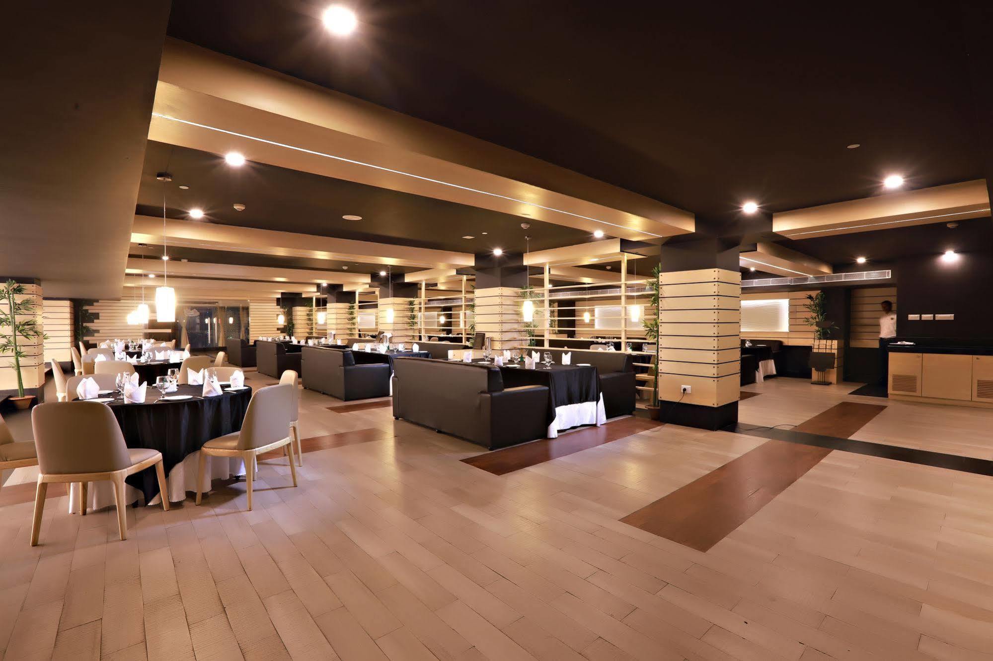 Hotel Patliputra Continental Patna  Dış mekan fotoğraf