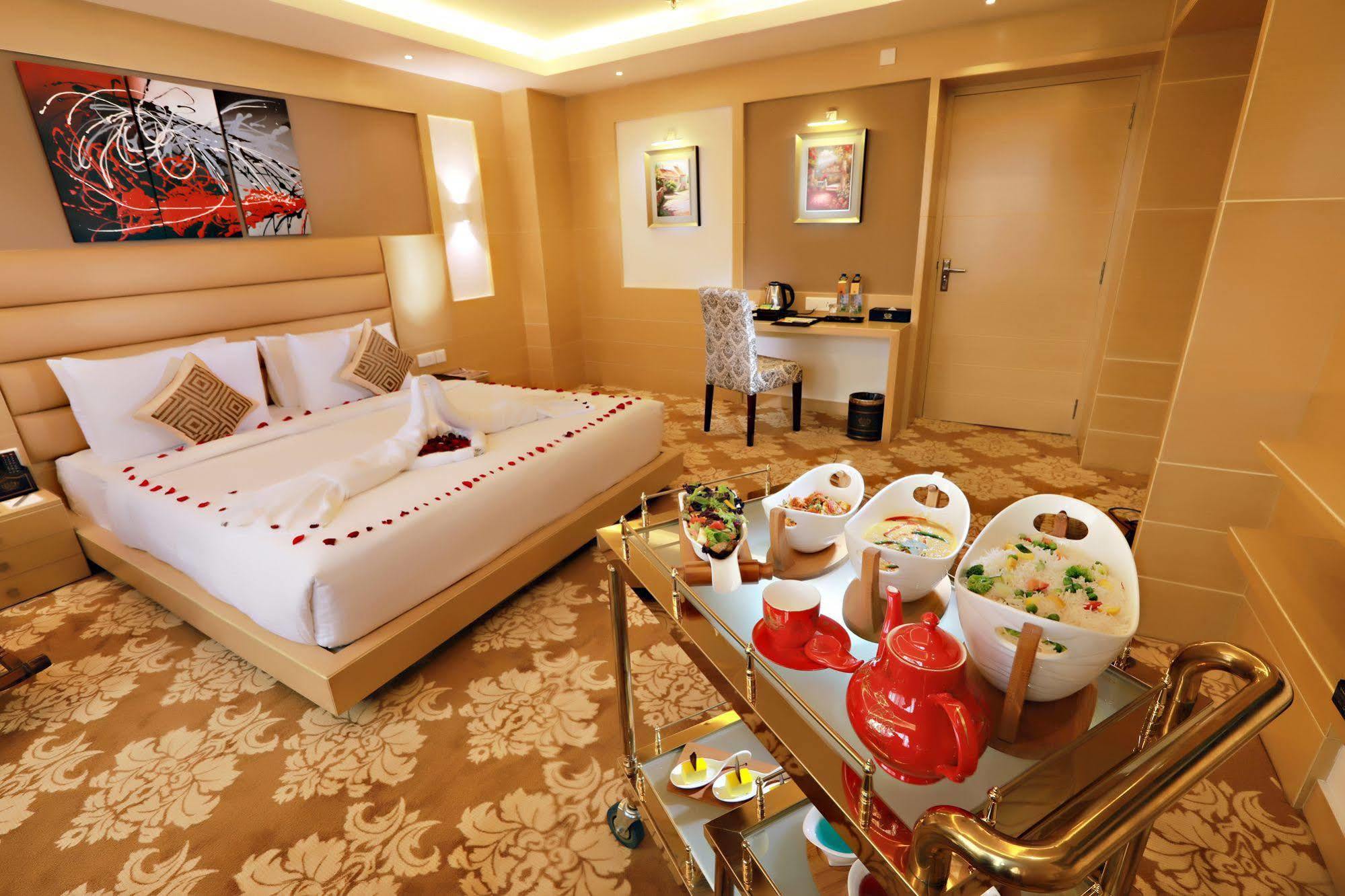 Hotel Patliputra Continental Patna  Dış mekan fotoğraf