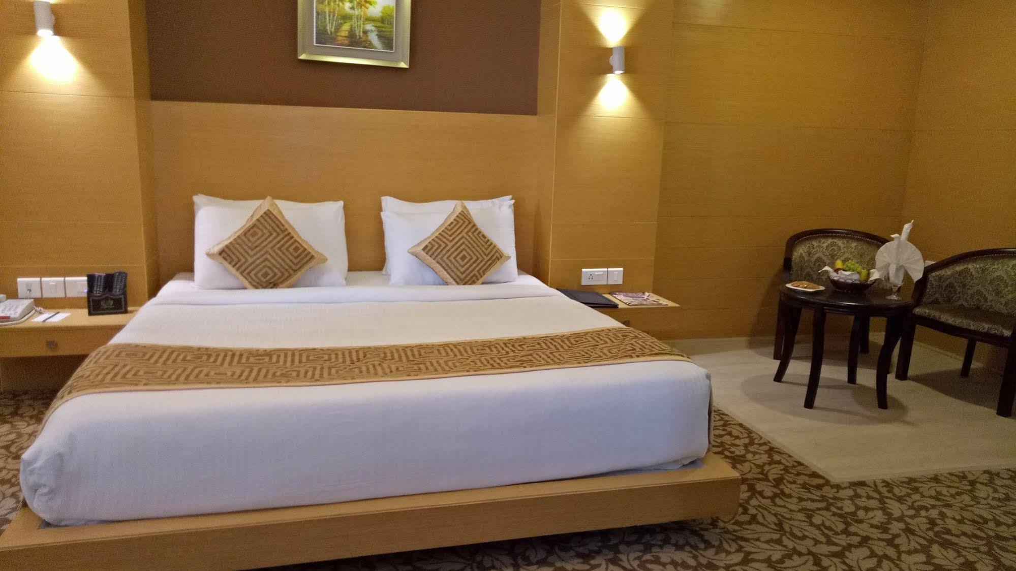 Hotel Patliputra Continental Patna  Dış mekan fotoğraf