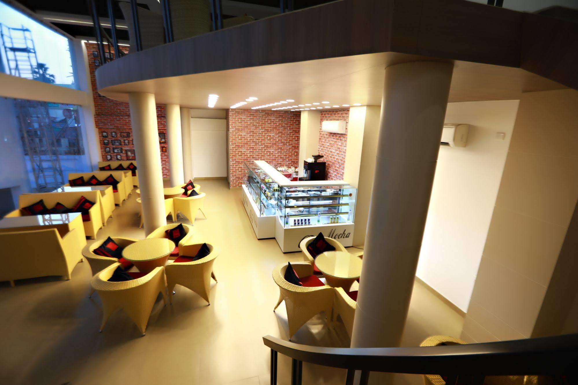 Hotel Patliputra Continental Patna  Dış mekan fotoğraf