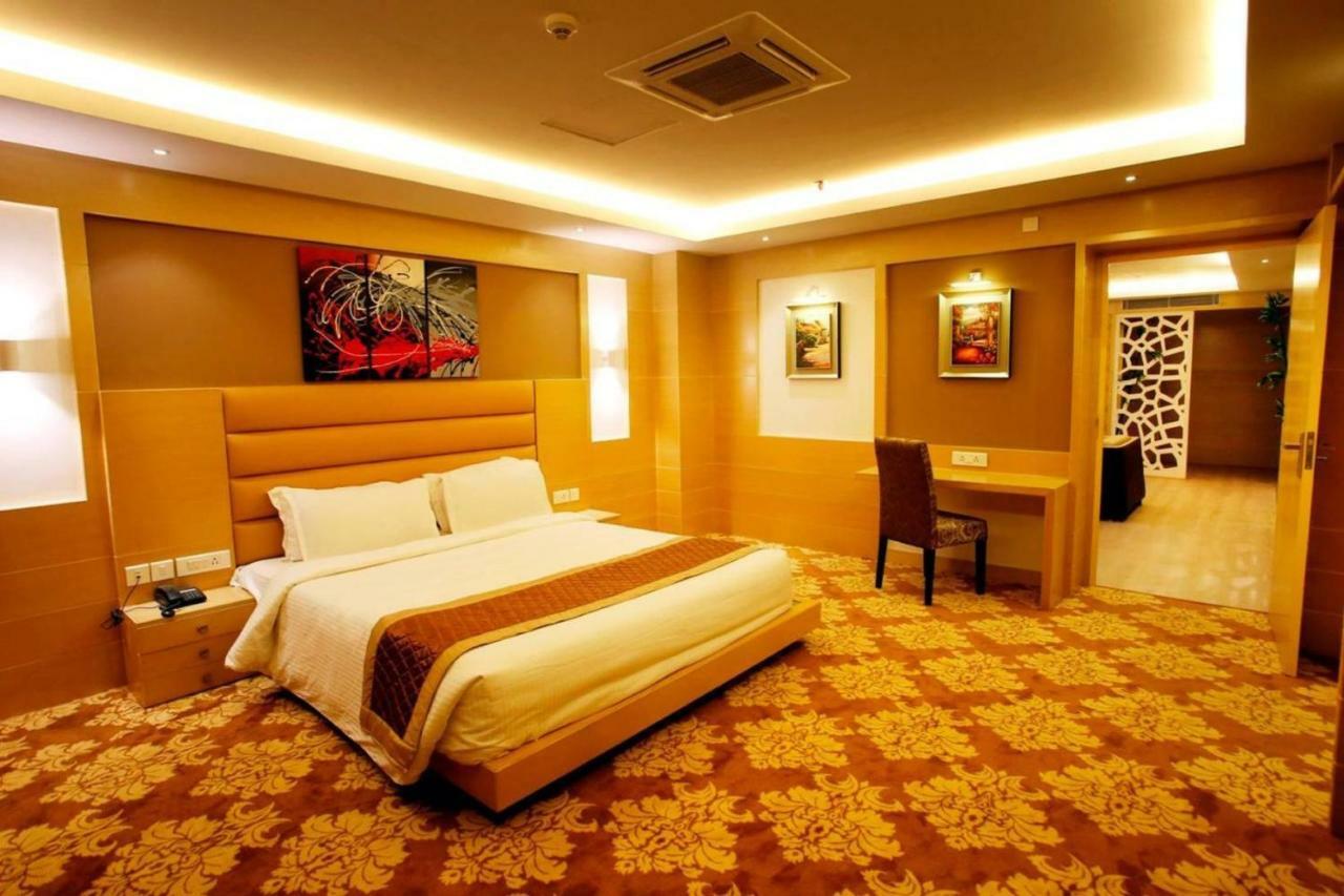 Hotel Patliputra Continental Patna  Dış mekan fotoğraf